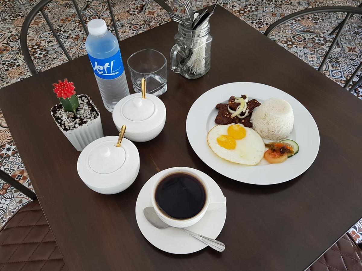 Casa Estela Boutique Hotel & Cafe Calapan Екстер'єр фото